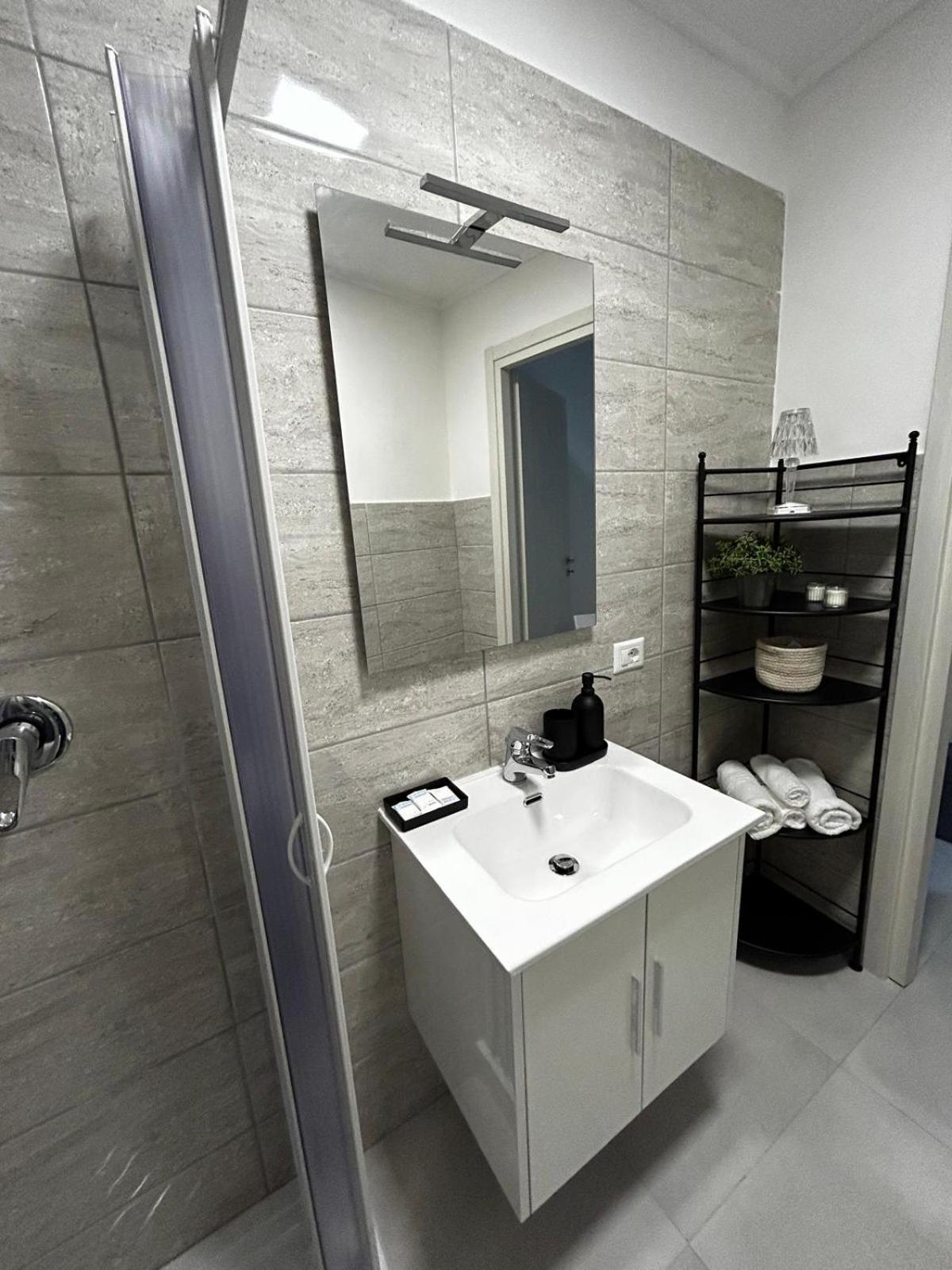 Stupor Mundi Apartment เนเปิลส์ ภายนอก รูปภาพ